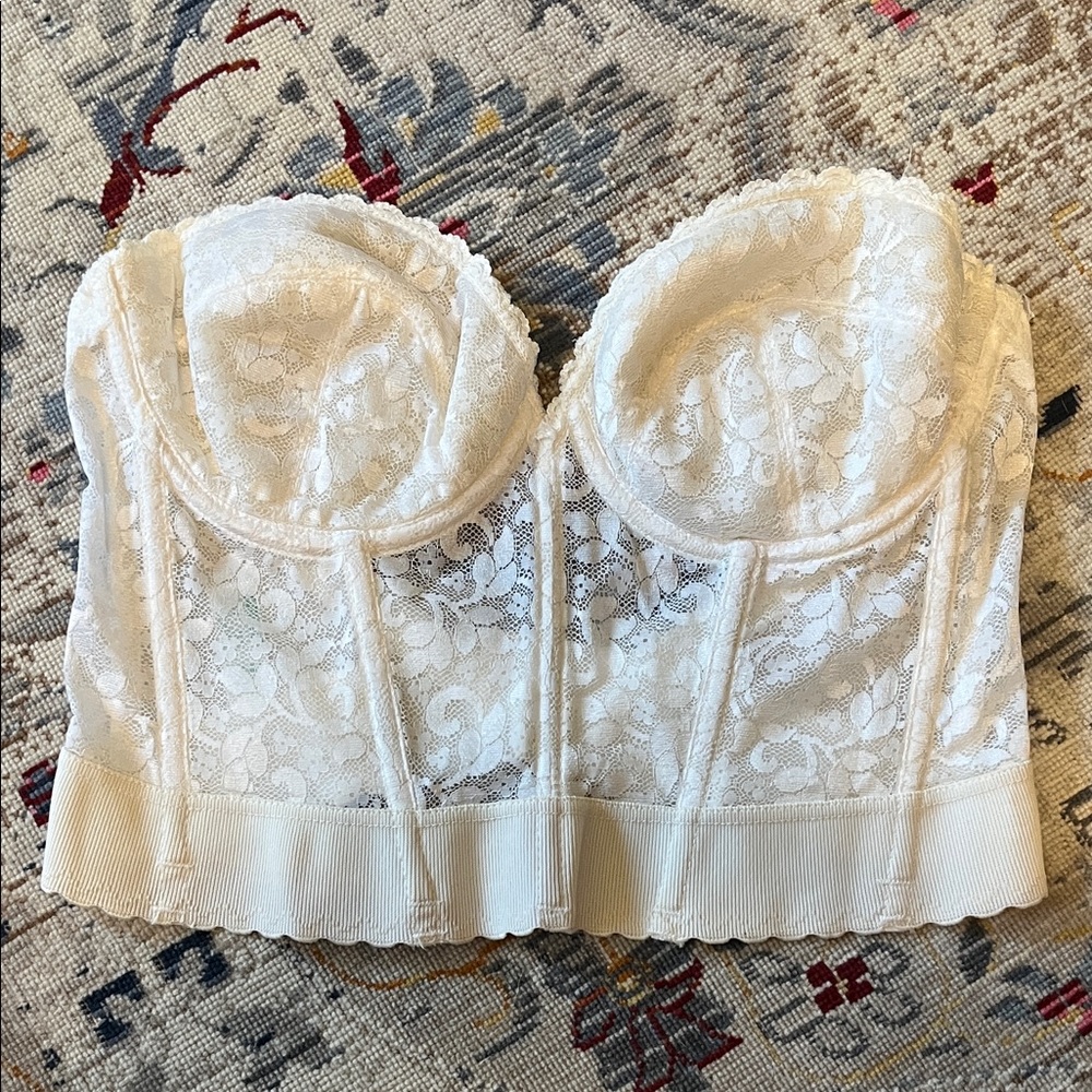 Carnival Vintage White Lace Bustier 38C ILGWU Union Made in USA!